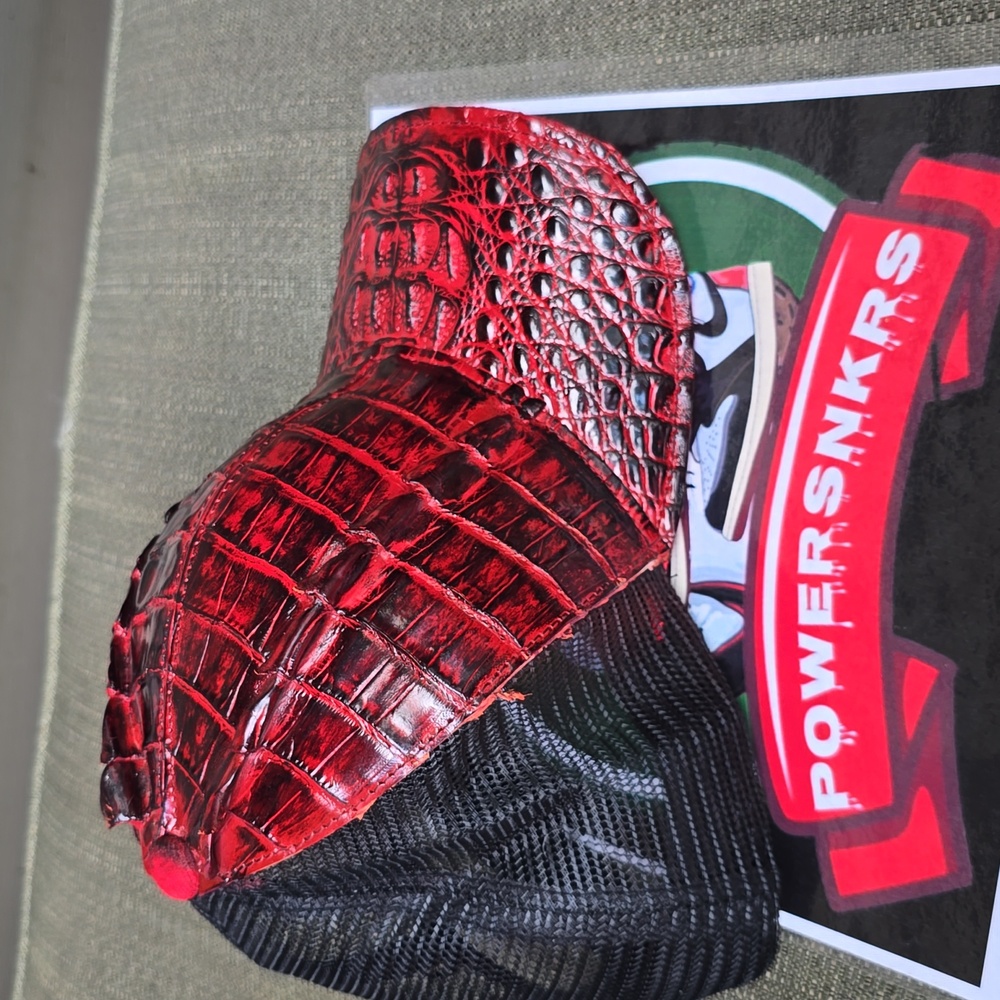 Red Crocodile Pattern Cap Hand Made - Picture 11 of 11